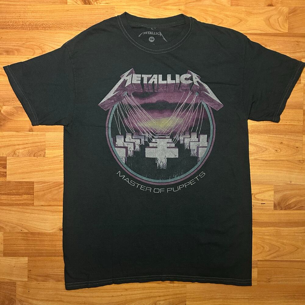 Metallica Master Of Puppets Circle T-Shirt Small